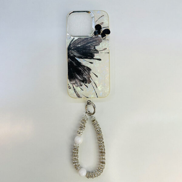 Butterfly Case With Charm – iPhone 16 Pro - Image 3