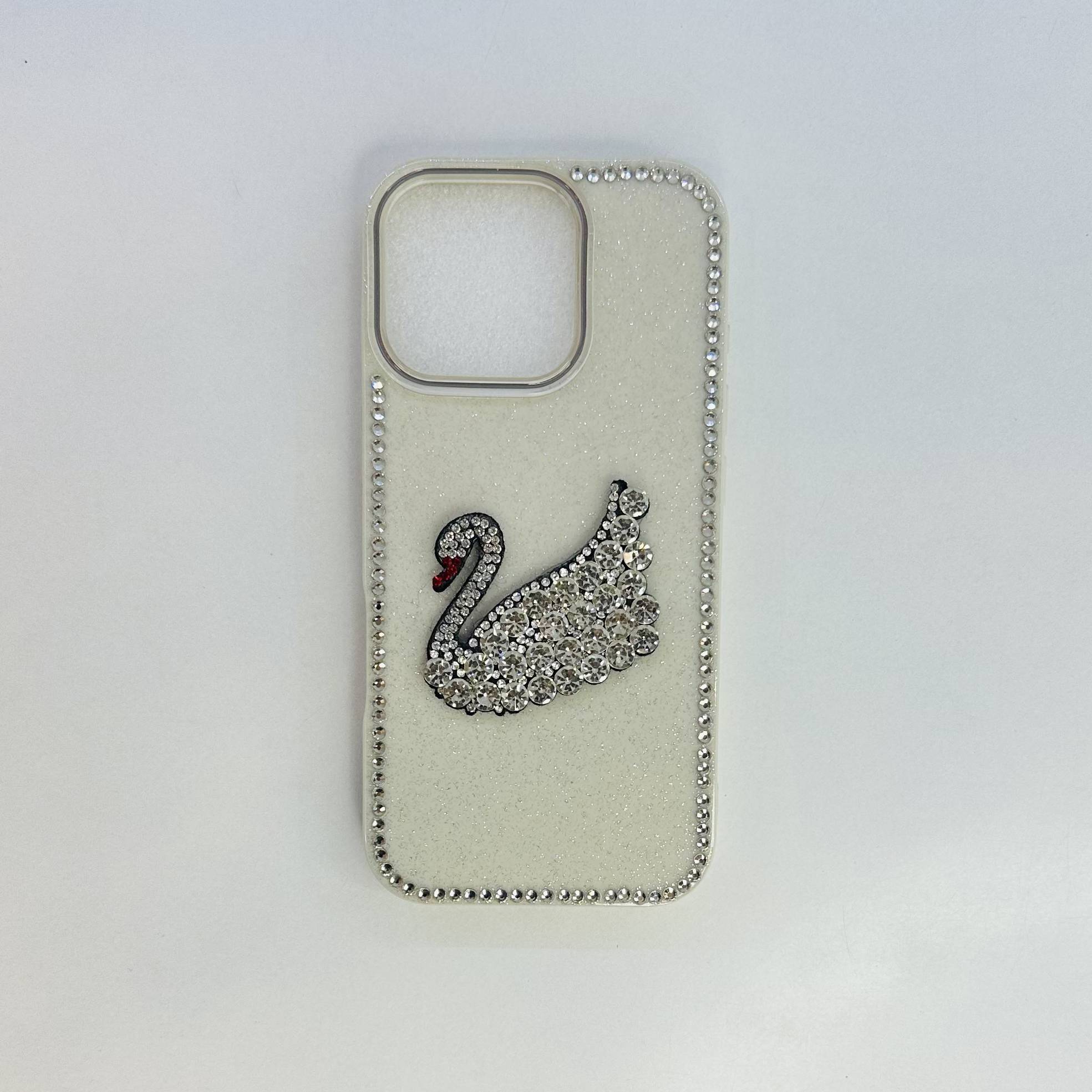 Diamond Swan Case – iPhone 16 Plus - Image 3